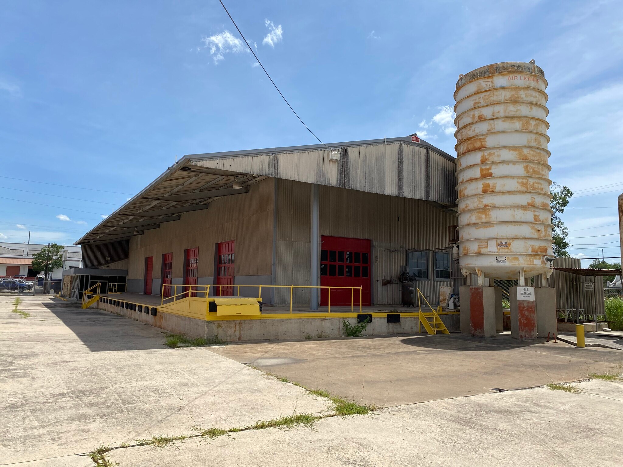 1547 W Poplar St, San Antonio, TX à vendre Photo de l’immeuble– Image 1 sur 20