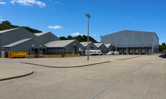 Plus de détails pour Woolley Bridge Rd, Glossop - Industriel/Logistique à louer