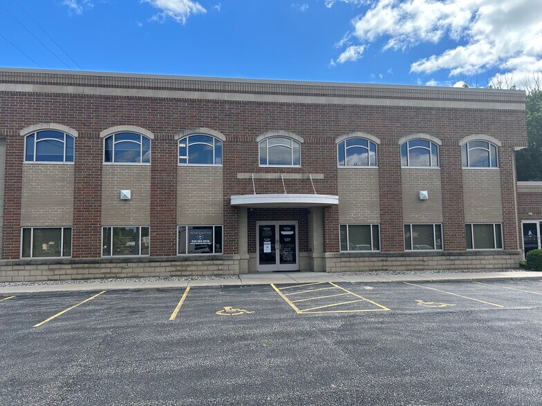 1703 S Oneida St, Appleton, WI à louer - Photo de l’immeuble – Image 2 sur 5