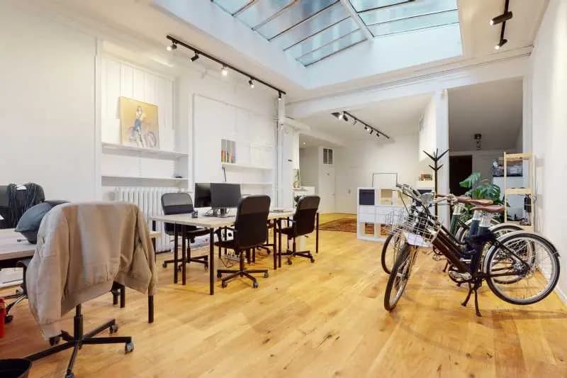 Bureau dans Paris à louer Photo de l’immeuble– Image 1 sur 18