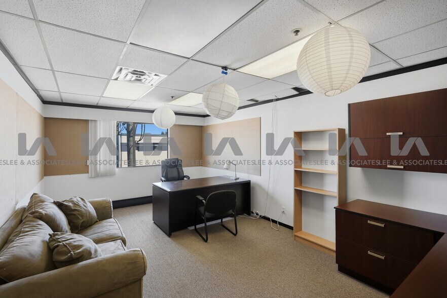 18788 96th Ave, Surrey, BC à louer - Photo de l’immeuble – Image 3 sur 86