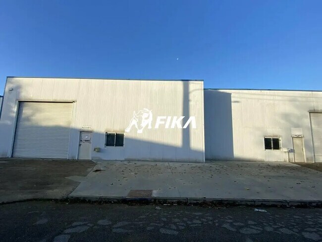 Plus de détails pour 14 Rue Des Battants, Saint-Alban - Local d'activités à louer