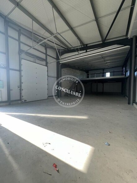 Industriel/Logistique dans Deyme à vendre - Photo intérieure – Image 2 sur 5
