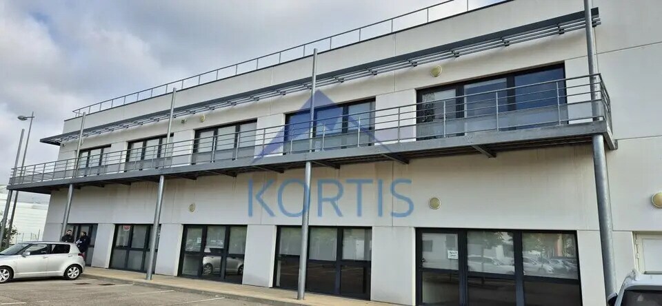 Bureau dans Saint-Priest à louer - Photo de l’immeuble – Image 1 sur 15