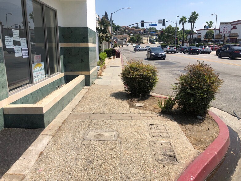 232 S Garfield Ave, Monterey Park, CA à vendre - Photo de l’immeuble – Image 3 sur 14