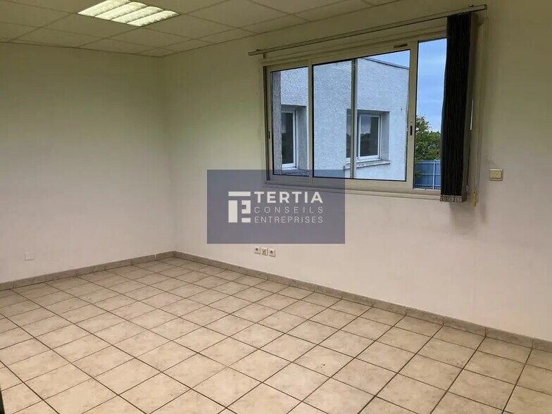 Bureau dans Montpellier à louer - Photo de l’immeuble – Image 3 sur 5