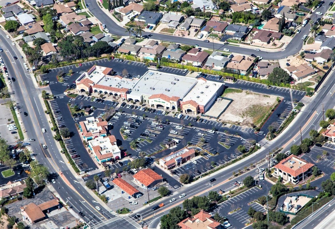 701-779 N Wendy Dr, Newbury Park, CA à louer Photo de l’immeuble– Image 1 sur 9