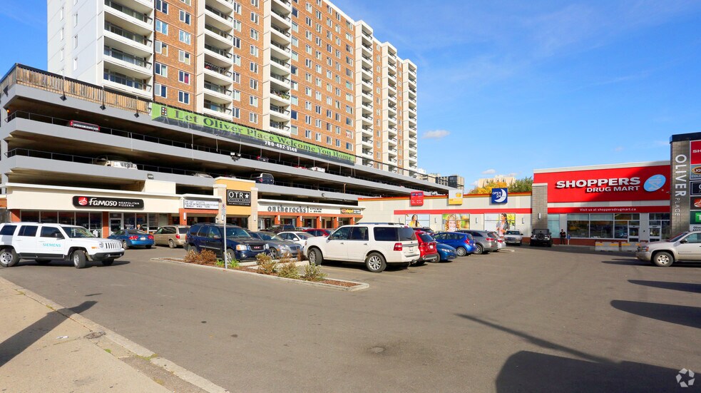 10130 117 St, Edmonton, AB à louer - Photo de l’immeuble – Image 2 sur 15