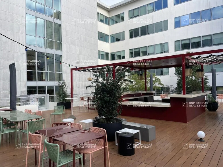 27 Rue Victor Hugo, Ivry-sur-Seine à louer - Photo de l’immeuble – Image 2 sur 16