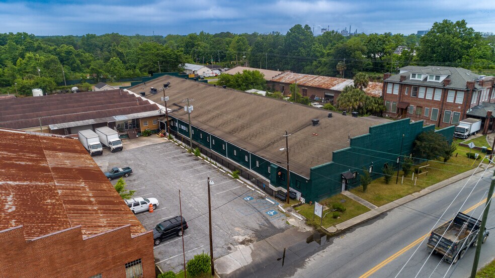 311 Stiles Ave, Savannah, GA à louer - Photo de l’immeuble – Image 2 sur 6