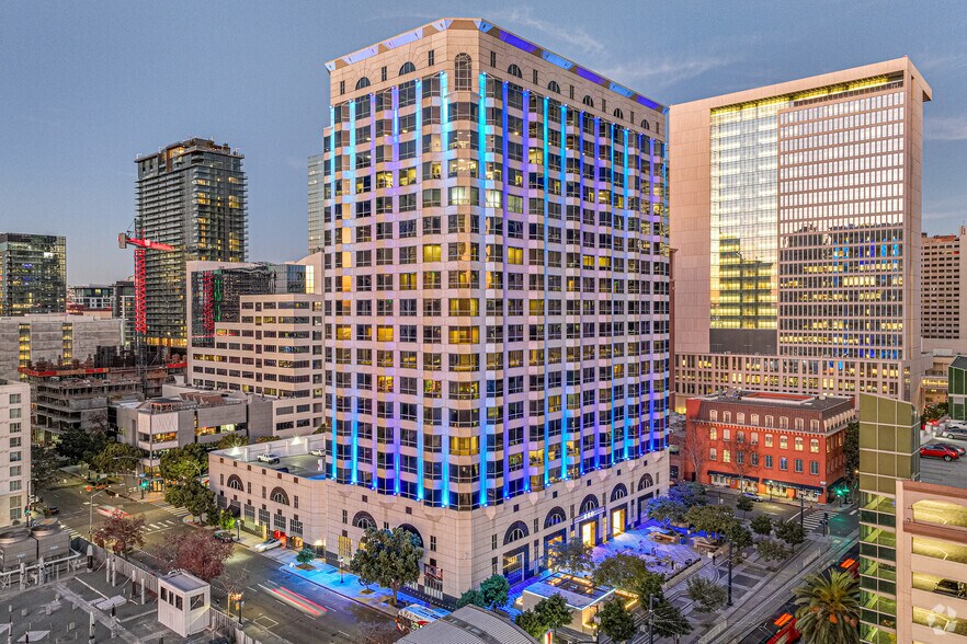 550 W C St, San Diego, CA à louer - Photo principale – Image 1 sur 16