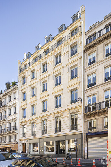 42 Rue Notre-Dame Des Victoires, Paris à louer - Photo principale – Image 2 sur 5