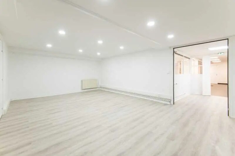 Bureau dans Suresnes à louer - Photo de l’immeuble – Image 2 sur 9