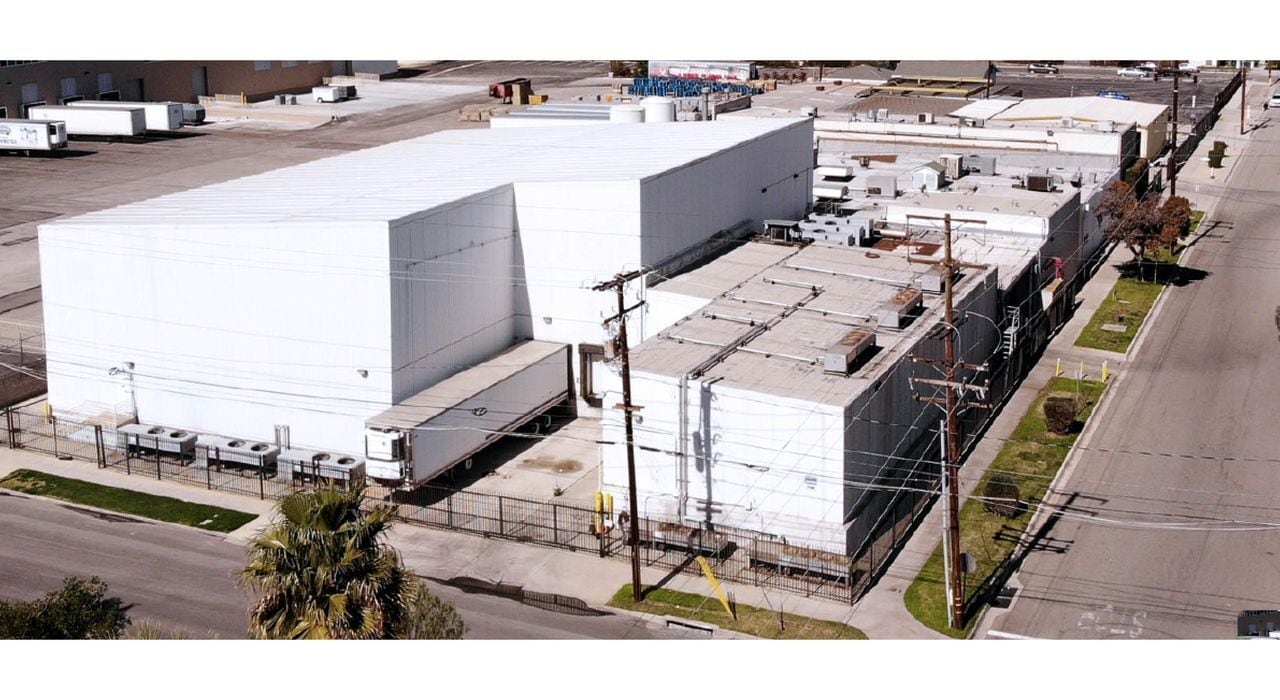 1641 N 8th St, Colton, CA à vendre Photo de l’immeuble– Image 1 sur 1