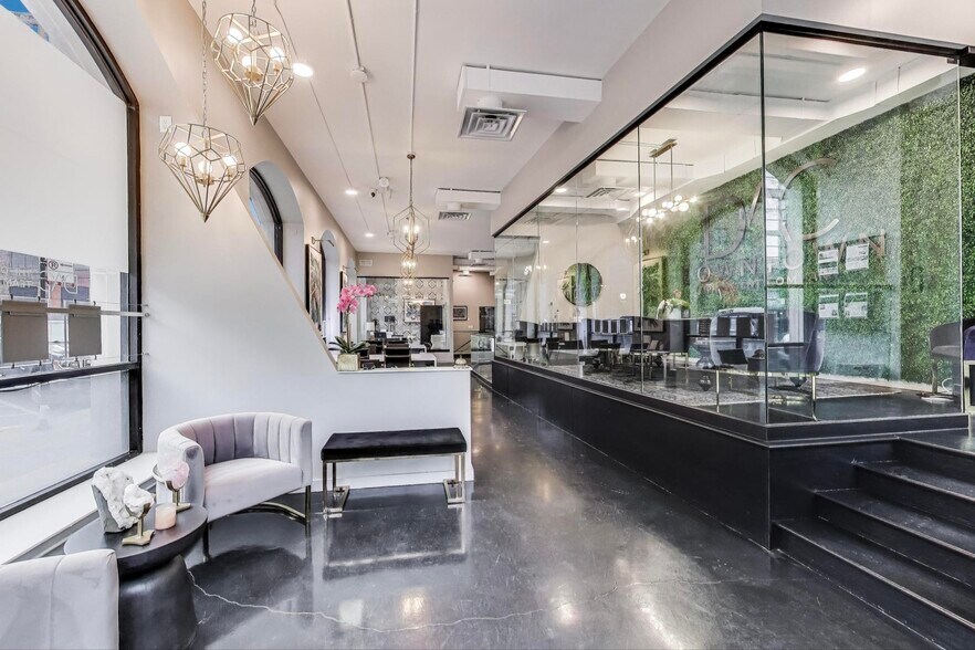 200 W Superior St, Chicago, IL à vendre - Photo de l’immeuble – Image 2 sur 23