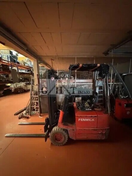 Industriel/Logistique dans Santeny à vendre - Photo intérieure – Image 3 sur 6