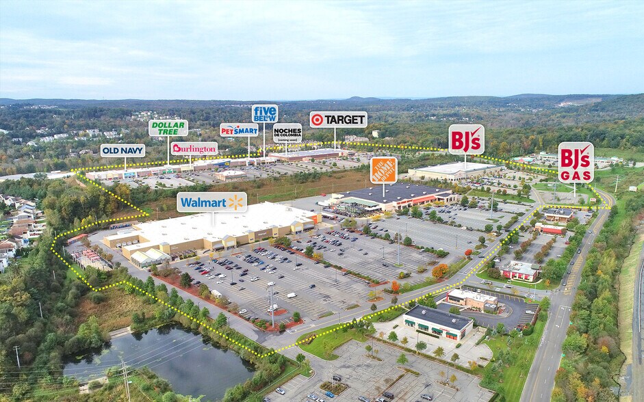 288 Larkin Dr, Monroe, NY à louer - Photo de l’immeuble – Image 1 sur 6