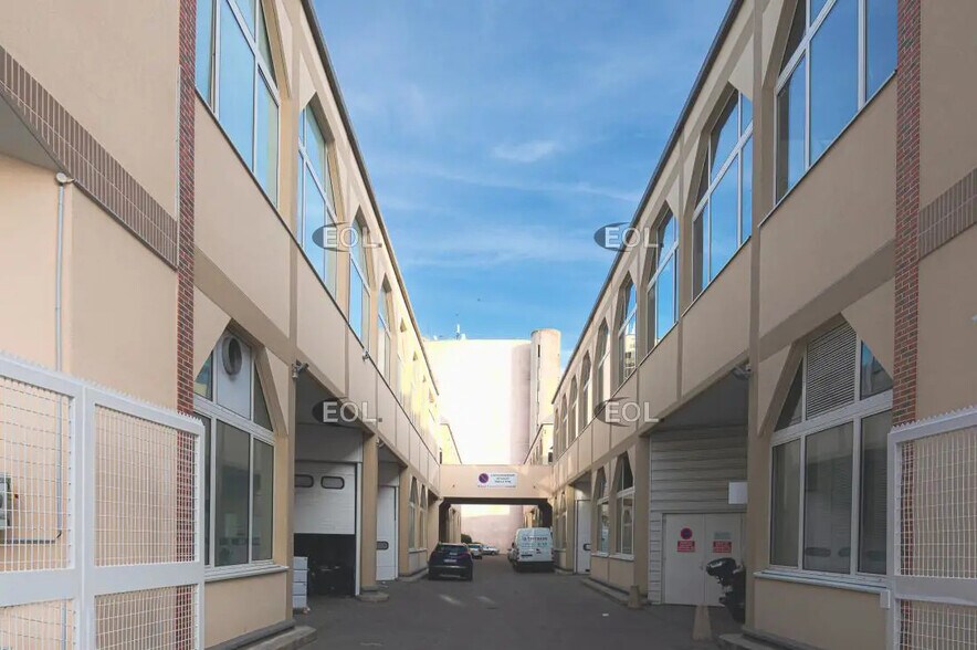 Industriel/Logistique dans Aubervilliers à louer - Photo de l’immeuble – Image 2 sur 2