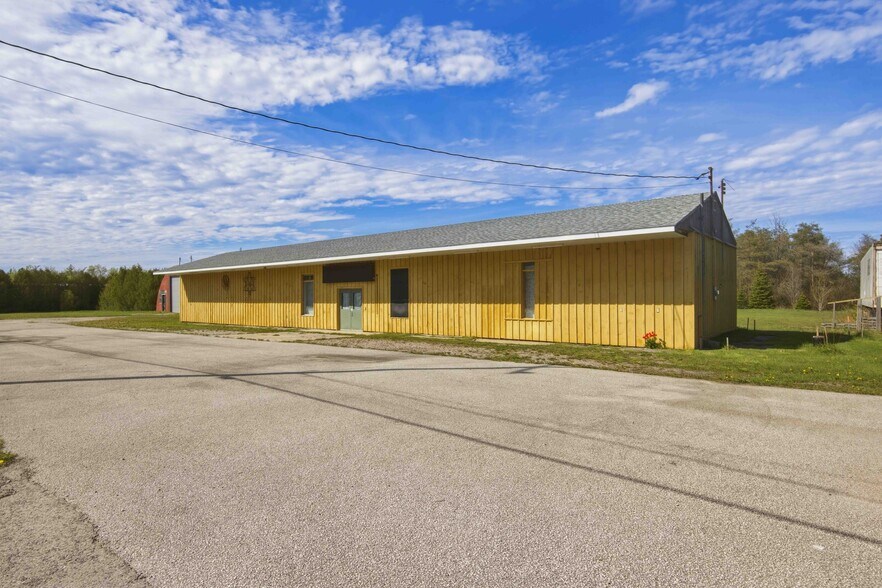 7024 Hwy 6, Tobermory, ON à vendre - Photo de l’immeuble – Image 3 sur 27
