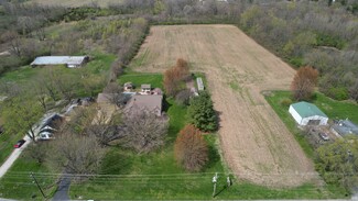 Plus de détails pour 868 N Raceway Rd, Indianapolis, IN - Logement à vendre
