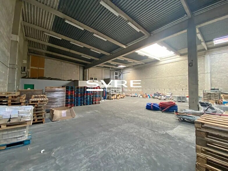 Local d’activités dans Vitrolles à louer - Photo intérieure – Image 1 sur 4