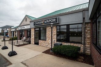 2301-2359 Silvernail Rd, Pewaukee, WI à louer Photo de l’immeuble– Image 2 sur 16