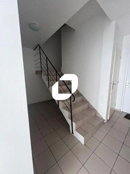 Local d'activités dans Dampmart à vendre - Photo de l’immeuble – Image 1 sur 4