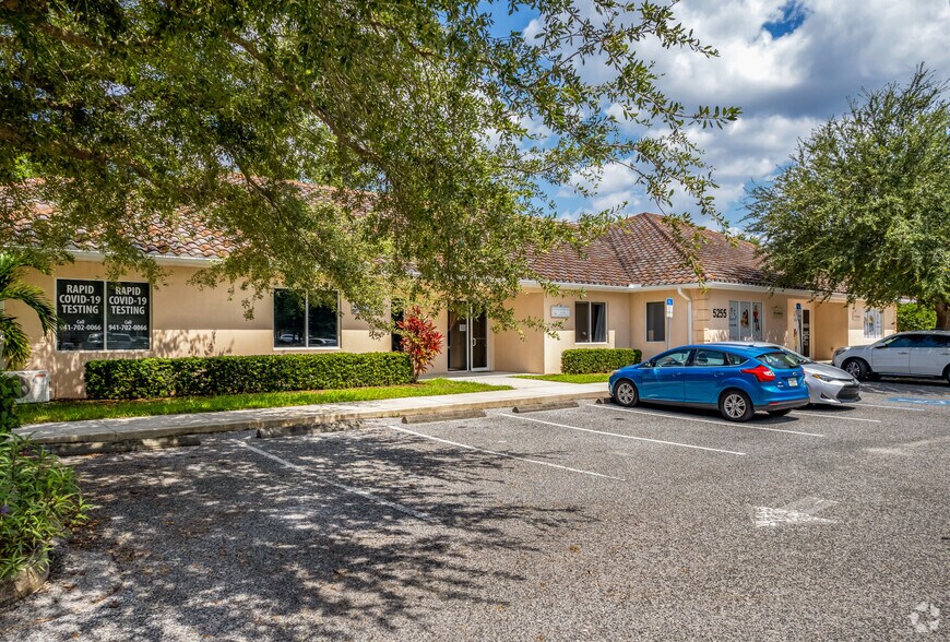 5255 Office Park Blvd, Bradenton, FL à louer - Photo de l’immeuble – Image 2 sur 4