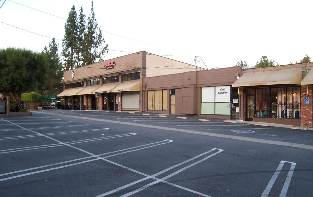 4900-4904 Topanga Canyon Blvd, Woodland Hills, CA à louer Photo intérieure– Image 1 sur 3