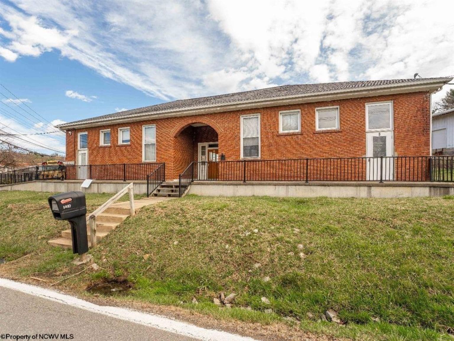 1433 Dorsey Ave, Morgantown, WV à louer Photo principale– Image 1 sur 32