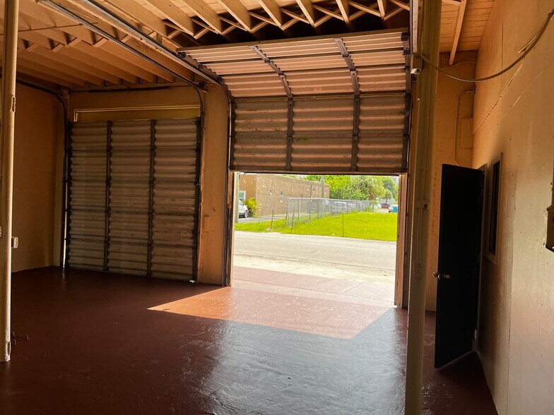 309 NE 3rd St, Boynton Beach, FL à louer - Photo de l’immeuble – Image 2 sur 5