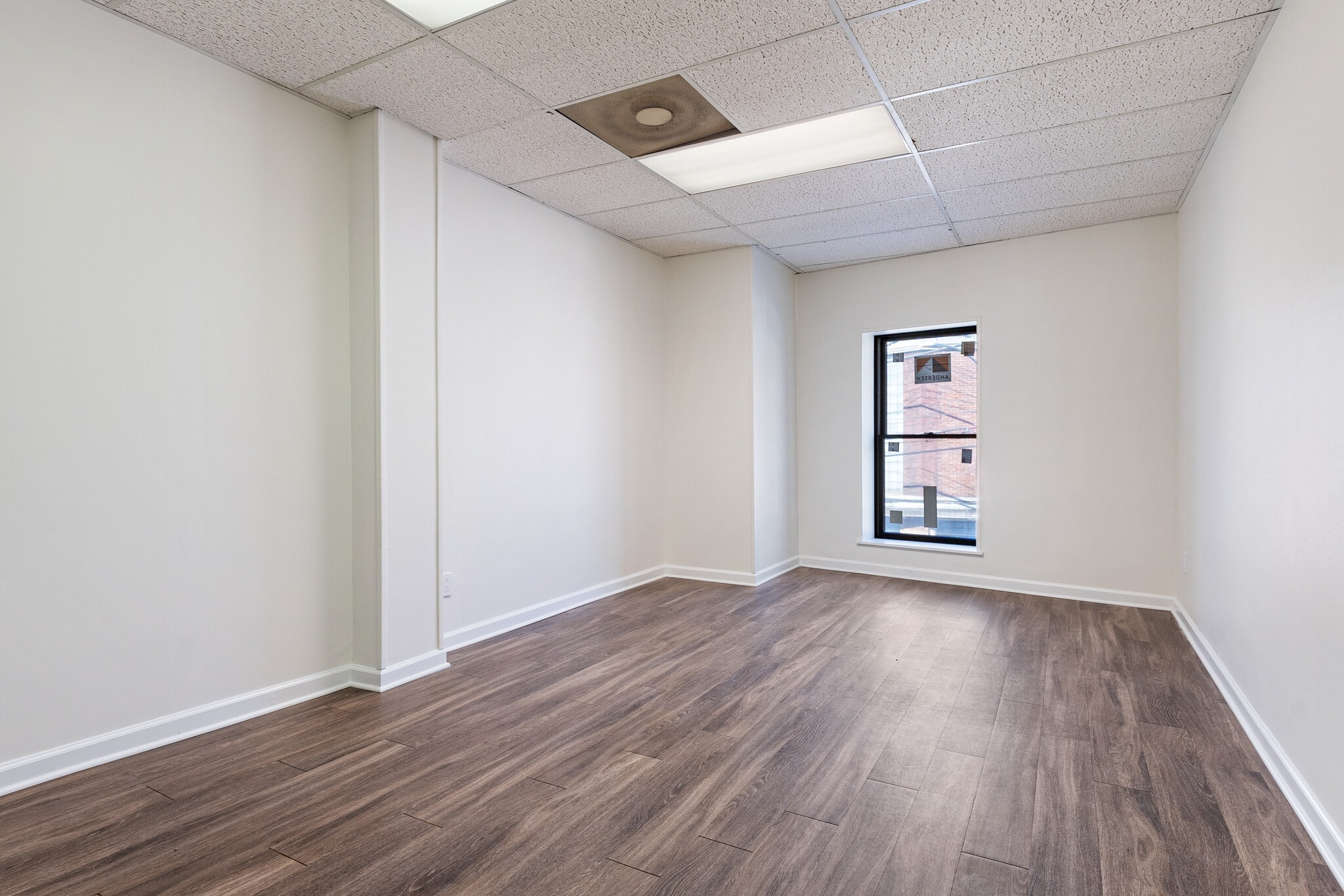 1045 N Canal St, Pittsburgh, PA à louer Photo intérieure– Image 1 sur 2