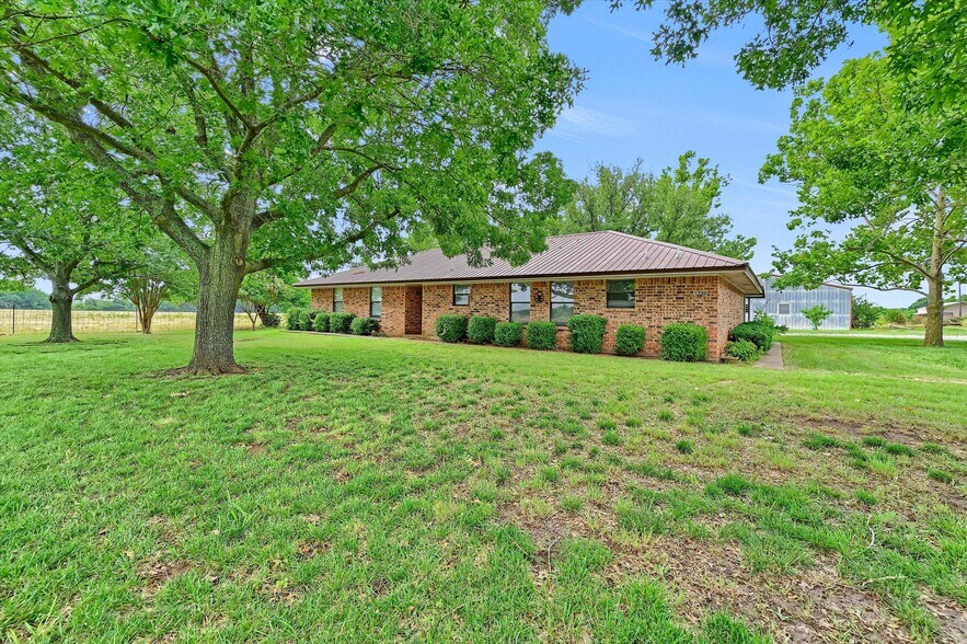 1730 Mackey Rd, Howe, TX à vendre - Photo de l’immeuble – Image 2 sur 11