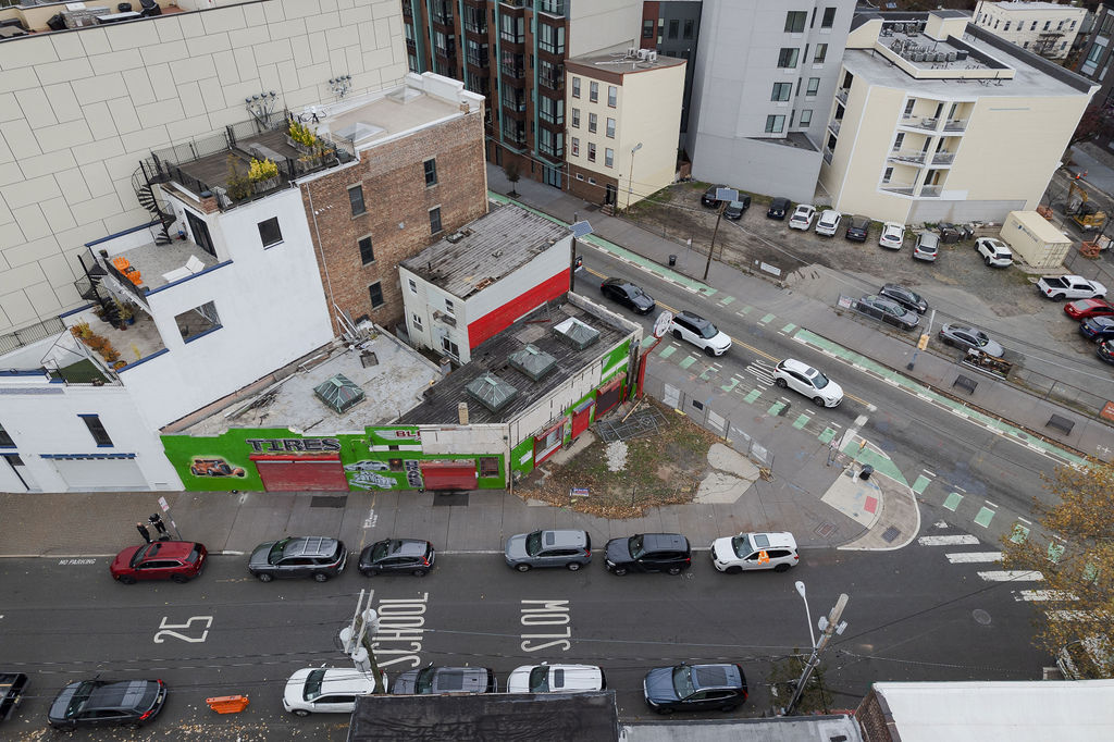 325-329 Newark Ave, Jersey City, NJ à vendre Photo principale– Image 1 sur 25