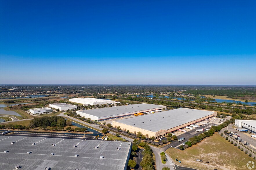6870 Firstpark Blvd, Lakeland, FL à louer - Vidéo sur l’annonce professionnelle – Image 2 sur 9