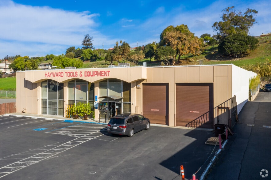 21732 Foothill Blvd, Hayward, CA à louer - Photo principale – Image 1 sur 4