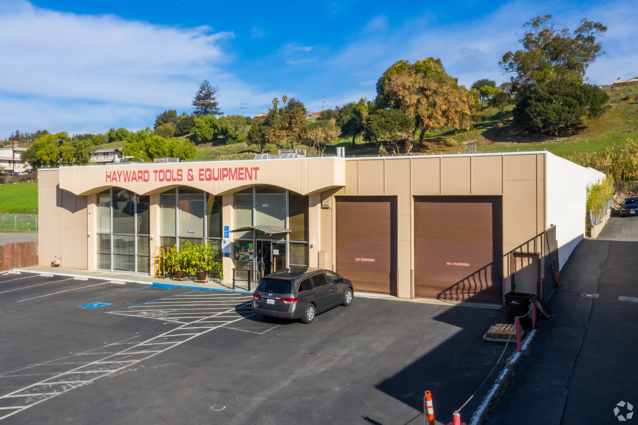 21732 Foothill Blvd, Hayward, CA à louer Photo principale– Image 1 sur 5