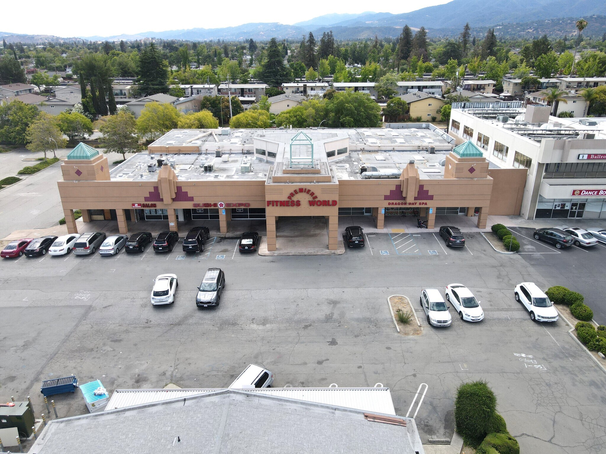 1814-1816 Hillsdale Ave, San Jose, CA à vendre Photo de l’immeuble– Image 1 sur 28