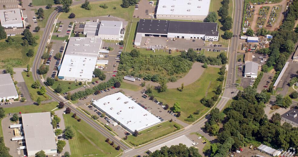 700 Parker St, Manchester, CT à louer - Photo principale – Image 1 sur 2
