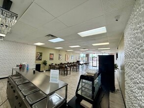 3700-3708 N Woodlawn Blvd, Wichita, KS à louer Photo intérieure– Image 2 sur 4