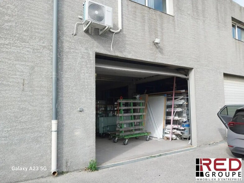 Industriel/Logistique dans LES PENNES-MIRABEAU à louer - Photo de l’immeuble – Image 2 sur 10