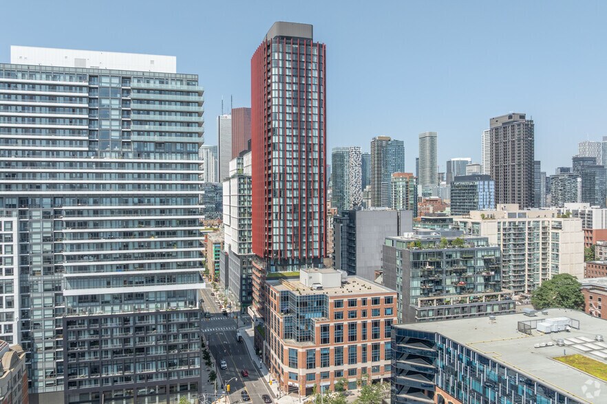 33 Sherbourne St, Toronto, ON à louer - Photo de l’immeuble – Image 2 sur 3