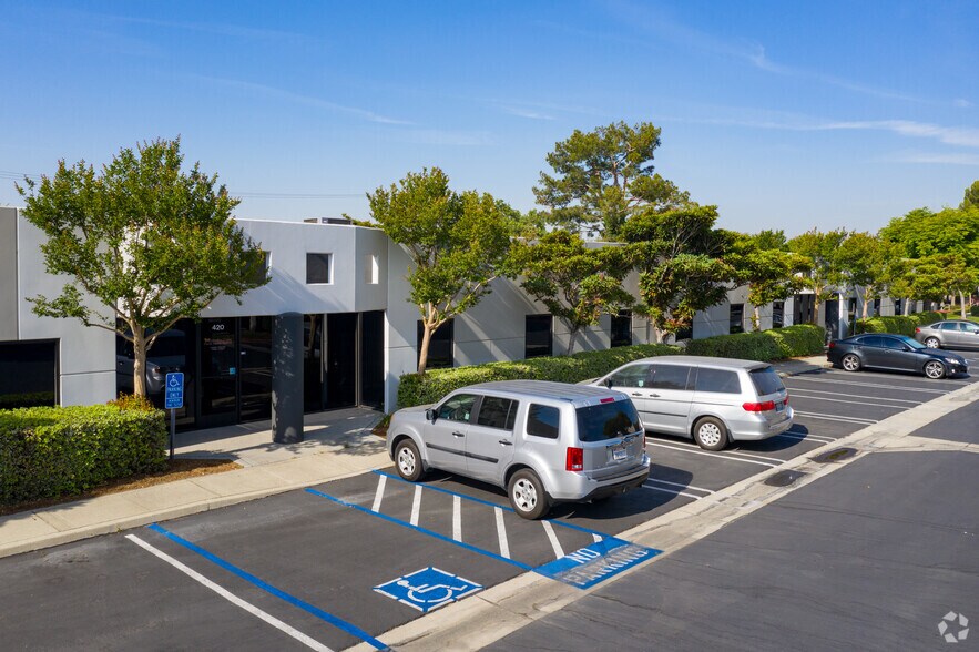 10700 Jersey Blvd, Rancho Cucamonga, CA à louer - Photo de l’immeuble – Image 3 sur 4