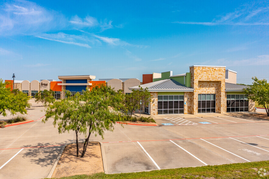 1855 T L Townsend Dr, Rockwall, TX à louer - Photo de l’immeuble – Image 2 sur 9