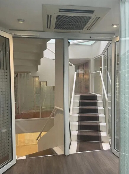 45 Rue Des Apennins, Paris à vendre - Photo de l’immeuble – Image 2 sur 17
