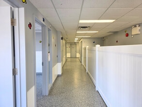 3944-3956 29 St NE, Calgary, AB à louer Photo intérieure– Image 2 sur 5