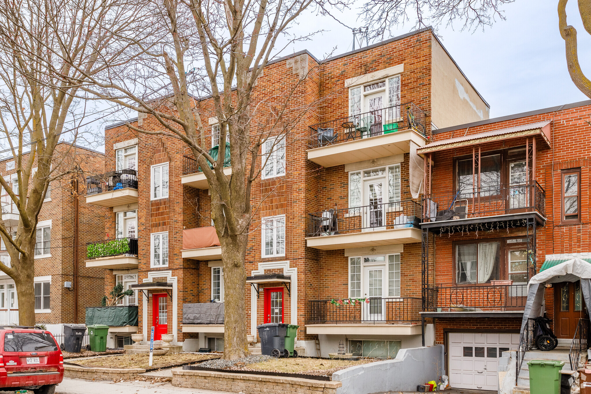 3820-3824 Mackenzie St, Montréal, QC à vendre Photo principale– Image 1 sur 4