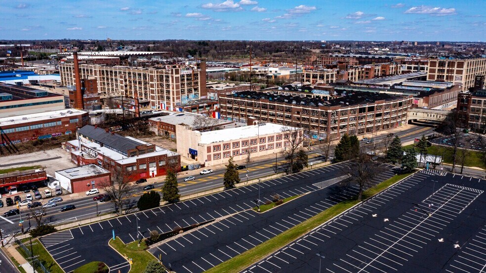 2613 W Hunting Park Ave, Philadelphia, PA à louer - Photo de l’immeuble – Image 3 sur 110
