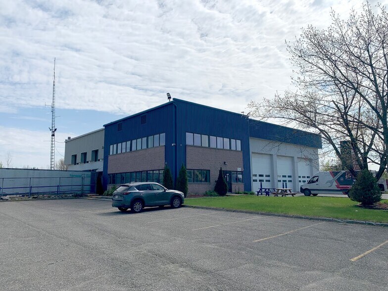405 Boul Industriel, Val-des-sources, QC à vendre - Photo de l’immeuble – Image 2 sur 4