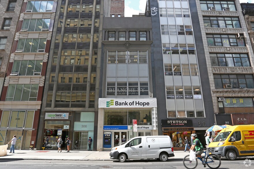 308 Fifth Ave, New York, NY à louer - Photo de l’immeuble – Image 2 sur 3